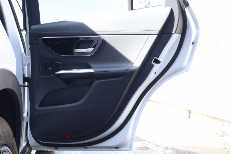 メルセデスベンツ GLC GLC220d 4MATIC (ISG搭載ﾓﾃﾞﾙ)　現行型 AMGﾗｲﾝPKG ﾚｰﾀﾞｰｾｰﾌﾃｨPKG 1ｵｰﾅｰ ﾊﾟﾉﾗﾏSR 黒革 ｼｰﾄﾋｰﾀｰ MBUX ARﾅﾋﾞ地ﾃﾞｼﾞ 360度ｶﾒﾗ AppleCarPlay AndroidAuto ﾜｲﾔﾚｽﾁｬｰｼﾞﾝｸﾞ 電動Rｹﾞｰﾄ ﾌｯﾄﾄﾗﾝｸOP AMG20ｲﾝﾁAW　新車保証