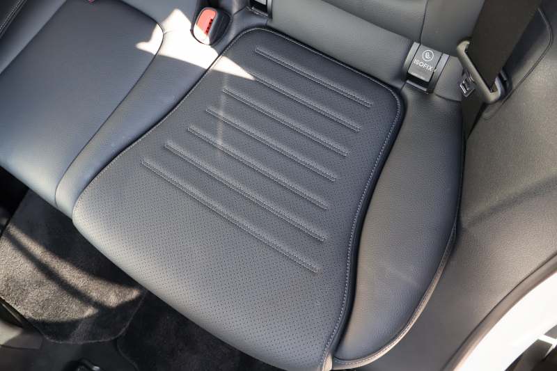 メルセデスベンツ GLC GLC220d 4MATIC (ISG搭載ﾓﾃﾞﾙ)　現行型 AMGﾗｲﾝPKG ﾚｰﾀﾞｰｾｰﾌﾃｨPKG 1ｵｰﾅｰ ﾊﾟﾉﾗﾏSR 黒革 ｼｰﾄﾋｰﾀｰ MBUX ARﾅﾋﾞ地ﾃﾞｼﾞ 360度ｶﾒﾗ AppleCarPlay AndroidAuto ﾜｲﾔﾚｽﾁｬｰｼﾞﾝｸﾞ 電動Rｹﾞｰﾄ ﾌｯﾄﾄﾗﾝｸOP AMG20ｲﾝﾁAW　新車保証