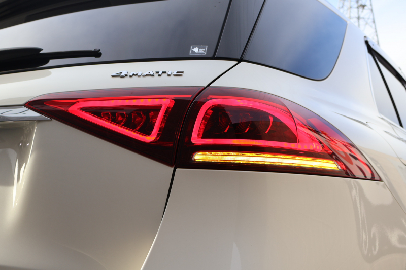 メルセデスベンツ GLE GLE400d 4MATIC ｽﾎﾟｰﾂ　ﾚｻﾞｰｴｸｽｸﾙｰｼﾌﾞPKG ﾚｰﾀﾞｰｾｰﾌﾃｨPKG ｴﾅｼﾞｬｲｼﾞﾝｸﾞPKG ﾊﾟﾉﾗﾏSR 黒ﾅｯﾊﾟ革 ｼｰﾄﾋｰﾀｰ ﾍﾞﾝﾁﾚｰﾀｰ 純正12.3ｲﾝﾁﾅﾋﾞTV MBUX 360°ｶﾒﾗ Burmester 温冷機能付ｶｯﾌﾟﾎﾙﾀﾞｰ HUD LEDﾗｲﾄ AMG20ｲﾝﾁAW　2年保証