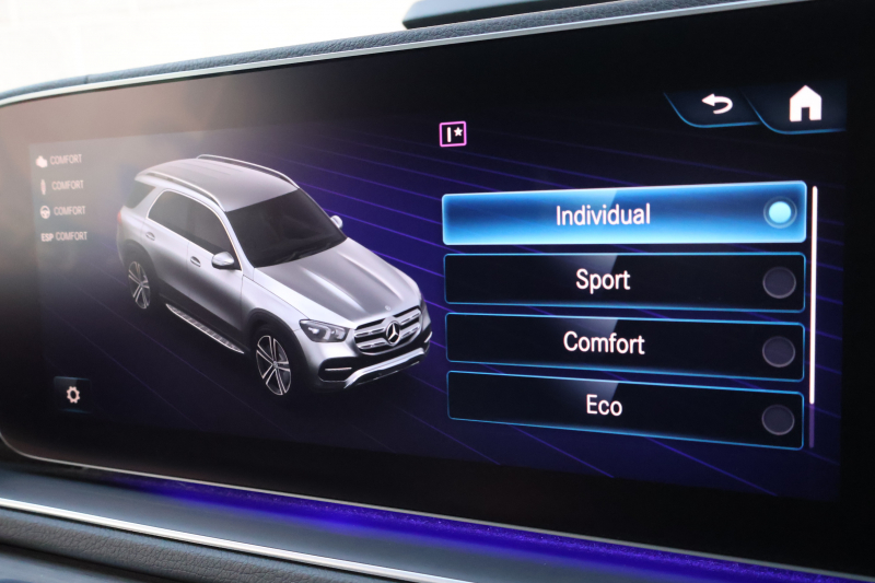 メルセデスベンツ GLE GLE400d 4MATIC ｽﾎﾟｰﾂ　ﾚｻﾞｰｴｸｽｸﾙｰｼﾌﾞPKG ﾚｰﾀﾞｰｾｰﾌﾃｨPKG ｴﾅｼﾞｬｲｼﾞﾝｸﾞPKG ﾊﾟﾉﾗﾏSR 黒ﾅｯﾊﾟ革 ｼｰﾄﾋｰﾀｰ ﾍﾞﾝﾁﾚｰﾀｰ 純正12.3ｲﾝﾁﾅﾋﾞTV MBUX 360°ｶﾒﾗ Burmester 温冷機能付ｶｯﾌﾟﾎﾙﾀﾞｰ HUD LEDﾗｲﾄ AMG20ｲﾝﾁAW　2年保証