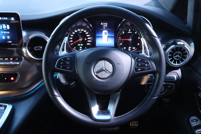 メルセデスベンツ Vクラス V220d ｴｸｽｸﾙｰｼﾌﾞ ﾛﾝｸﾞ ﾌﾟﾗﾁﾅｽｲｰﾄ　後期型 ﾚｰﾀﾞｰｾｰﾌﾃｨPKG AMGﾗｲﾝ ﾊﾟﾉﾗﾏSR 黒革 ｼｰﾄﾋｰﾀ ﾍﾞﾝﾁﾚｰﾀ 2列目ｴｸｽｸﾙｰｼﾌﾞｼｰﾄ MBUX 純正10.25ｲﾝﾁﾅﾋﾞ地ﾃﾞｼﾞ 360度ｶﾒﾗ 冷蔵庫付ｾﾝﾀｰｺﾝｿｰﾙ ﾃﾞｼﾞﾀﾙﾐﾗｰ Rﾓﾆﾀｰ AMG19ｲﾝﾁAW　新車保証