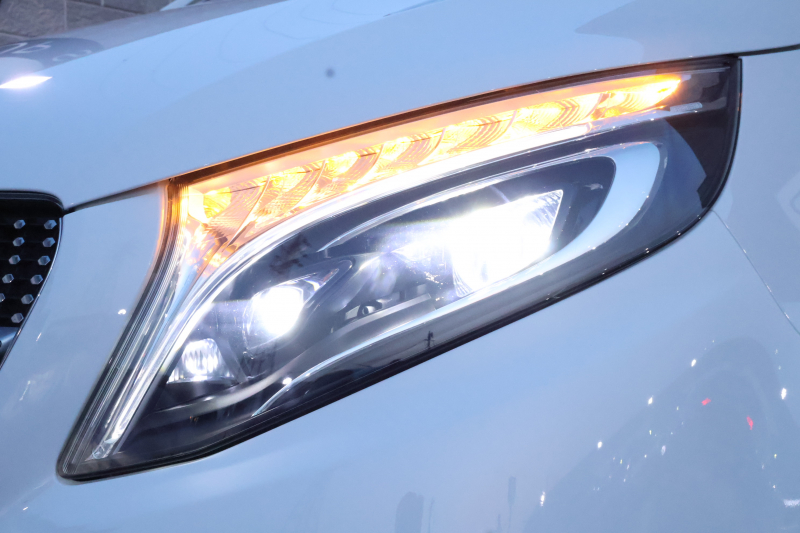 メルセデスベンツ Vクラス V220d ｴｸｽｸﾙｰｼﾌﾞ ﾛﾝｸﾞ ﾌﾟﾗﾁﾅｽｲｰﾄ　後期型 ﾚｰﾀﾞｰｾｰﾌﾃｨPKG AMGﾗｲﾝ ﾊﾟﾉﾗﾏSR 黒革 ｼｰﾄﾋｰﾀ ﾍﾞﾝﾁﾚｰﾀ 2列目ｴｸｽｸﾙｰｼﾌﾞｼｰﾄ MBUX 純正10.25ｲﾝﾁﾅﾋﾞ地ﾃﾞｼﾞ 360度ｶﾒﾗ 冷蔵庫付ｾﾝﾀｰｺﾝｿｰﾙ ﾃﾞｼﾞﾀﾙﾐﾗｰ Rﾓﾆﾀｰ AMG19ｲﾝﾁAW　新車保証