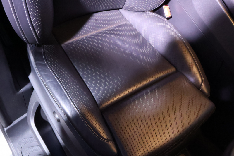 メルセデスベンツ Vクラス V220d ｴｸｽｸﾙｰｼﾌﾞ ﾛﾝｸﾞ ﾌﾟﾗﾁﾅｽｲｰﾄ　後期型 ﾚｰﾀﾞｰｾｰﾌﾃｨPKG AMGﾗｲﾝ ﾊﾟﾉﾗﾏSR 黒革 ｼｰﾄﾋｰﾀ ﾍﾞﾝﾁﾚｰﾀ 2列目ｴｸｽｸﾙｰｼﾌﾞｼｰﾄ MBUX 純正10.25ｲﾝﾁﾅﾋﾞ地ﾃﾞｼﾞ 360度ｶﾒﾗ 冷蔵庫付ｾﾝﾀｰｺﾝｿｰﾙ ﾃﾞｼﾞﾀﾙﾐﾗｰ Rﾓﾆﾀｰ AMG19ｲﾝﾁAW　新車保証