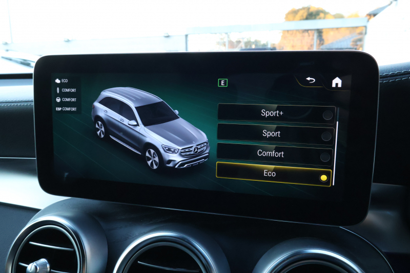 メルセデスベンツ GLC GLC220d 4MATIC AMGﾗｲﾝ　後期型 ﾚｻﾞｰｴｸｽｸﾙｰｼﾌﾞPKG ﾚｰﾀﾞｰｾｰﾌﾃｨPKG ｴｱﾊﾞﾗﾝｽPKG 1ｵｰﾅｰ ﾊﾟﾉﾗﾏSR 黒革ｼｰﾄ ｼｰﾄﾋｰﾀ ﾍﾞﾝﾁﾚｰﾀ MBUX 純正10.25ｲﾝﾁﾅﾋﾞ地ﾃﾞｼﾞ ｺｯｸﾋﾟｯﾄDisp 360°ｶﾒﾗ PTS 電動Rｹﾞｰﾄ HUD AMG19ｲﾝﾁAW　新車保証