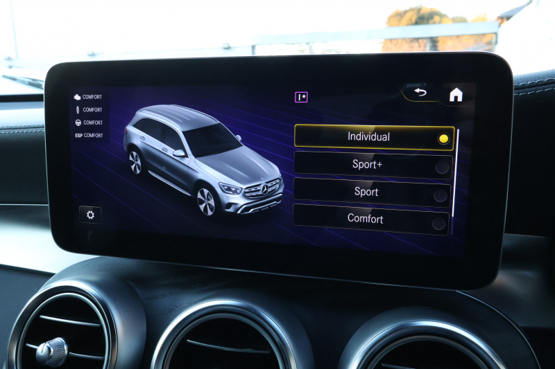 メルセデスベンツ GLC GLC220d 4MATIC AMGﾗｲﾝ　後期型 ﾚｻﾞｰｴｸｽｸﾙｰｼﾌﾞPKG ﾚｰﾀﾞｰｾｰﾌﾃｨPKG ｴｱﾊﾞﾗﾝｽPKG 1ｵｰﾅｰ ﾊﾟﾉﾗﾏSR 黒革ｼｰﾄ ｼｰﾄﾋｰﾀ ﾍﾞﾝﾁﾚｰﾀ MBUX 純正10.25ｲﾝﾁﾅﾋﾞ地ﾃﾞｼﾞ ｺｯｸﾋﾟｯﾄDisp 360°ｶﾒﾗ PTS 電動Rｹﾞｰﾄ HUD AMG19ｲﾝﾁAW　新車保証