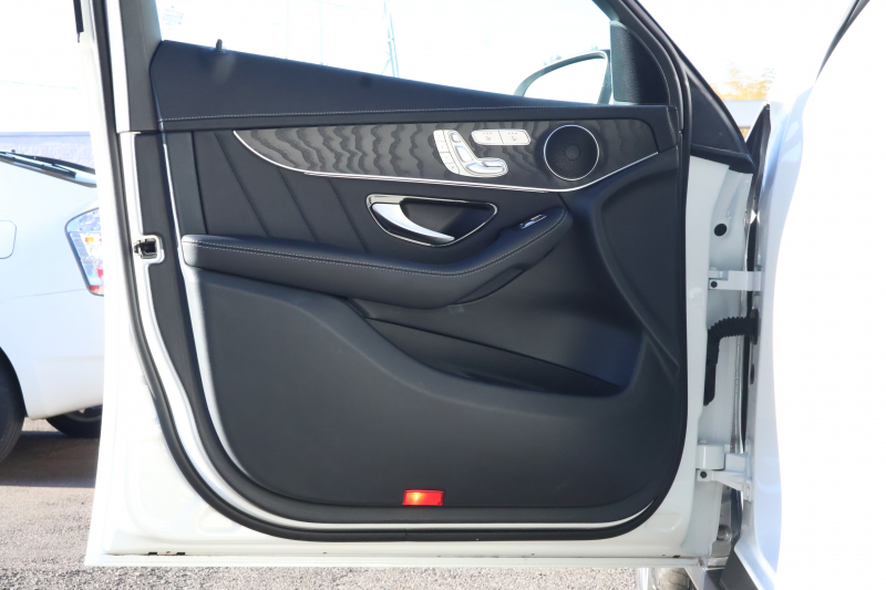 メルセデスベンツ GLC GLC220d 4MATIC AMGﾗｲﾝ　後期型 ﾚｻﾞｰｴｸｽｸﾙｰｼﾌﾞPKG ﾚｰﾀﾞｰｾｰﾌﾃｨPKG ｴｱﾊﾞﾗﾝｽPKG 1ｵｰﾅｰ ﾊﾟﾉﾗﾏSR 黒革ｼｰﾄ ｼｰﾄﾋｰﾀ ﾍﾞﾝﾁﾚｰﾀ MBUX 純正10.25ｲﾝﾁﾅﾋﾞ地ﾃﾞｼﾞ ｺｯｸﾋﾟｯﾄDisp 360°ｶﾒﾗ PTS 電動Rｹﾞｰﾄ HUD AMG19ｲﾝﾁAW　新車保証