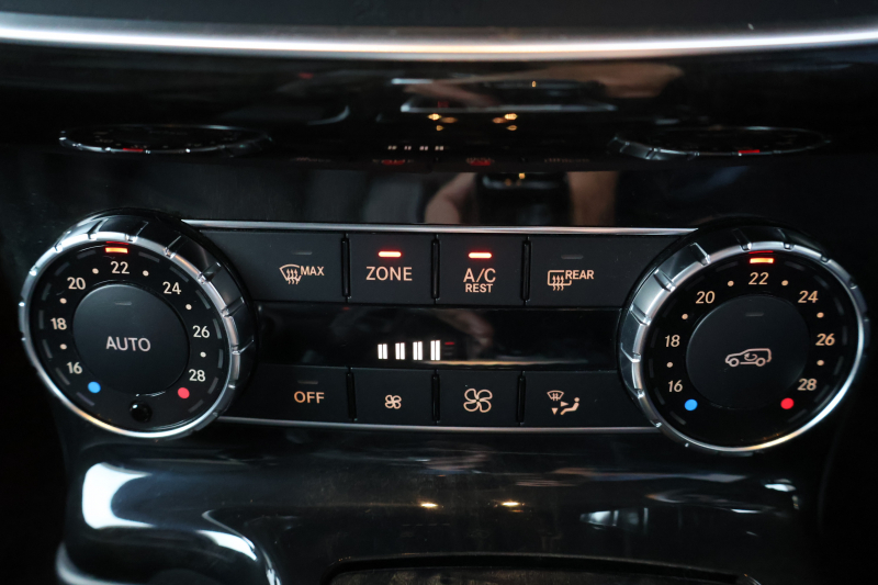 メルセデスベンツ Gクラス G350d　後期型 ﾗｸﾞｼﾞｭｱﾘｰPKG ｴｸｽﾃﾘｱｽﾃﾝﾚｽPKG ｸﾛｰﾑPKG ﾃﾞｨｽﾄﾛﾆｯｸ&BSM 7AT SR 黒革ｼｰﾄ ﾒﾓﾘｰ付Pｼｰﾄ 全席ﾋｰﾀｰ 純正ﾅﾋﾞ地ﾃﾞｼﾞ S&Bｶﾒﾗ harman/kardon LOGIC7ｻﾗｳﾝﾄﾞ PTS ｷｾﾉﾝ 純正18ｲﾝﾁAW　2年保証