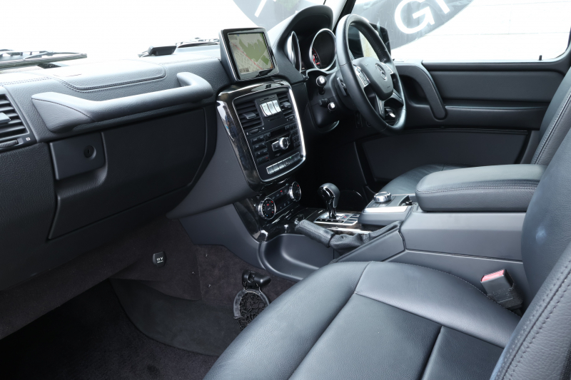 メルセデスベンツ Gクラス G350d　後期型 ﾗｸﾞｼﾞｭｱﾘｰPKG ｴｸｽﾃﾘｱｽﾃﾝﾚｽPKG ｸﾛｰﾑPKG ﾃﾞｨｽﾄﾛﾆｯｸ&BSM 7AT SR 黒革ｼｰﾄ ﾒﾓﾘｰ付Pｼｰﾄ 全席ﾋｰﾀｰ 純正ﾅﾋﾞ地ﾃﾞｼﾞ S&Bｶﾒﾗ harman/kardon LOGIC7ｻﾗｳﾝﾄﾞ PTS ｷｾﾉﾝ 純正18ｲﾝﾁAW　2年保証