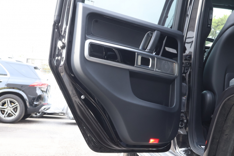 メルセデスベンツ Gクラス G400d AMGﾗｲﾝ　左H ﾗｸﾞｼﾞｭｱﾘｰPKG ﾚｰﾀﾞｰｾｰﾌﾃｨPKG 1ｵｰﾅｰ SR ﾅｯﾊﾟ黒革ｼｰﾄ ﾒﾓﾘｰ付Pｼｰﾄ 全席ﾋｰﾀｰ 純正12.3ｲﾝﾁﾜｲﾄﾞﾅﾋﾞ地ﾃﾞｼﾞ Burmester 360°ｶﾒﾗ appleCarplay AndroidAuto PTS LEDﾗｲﾄ ｱﾀﾞﾌﾟﾃｨﾌﾞﾀﾞﾝﾋﾟﾝｸﾞ AMG20ｲﾝﾁAW　新車保証