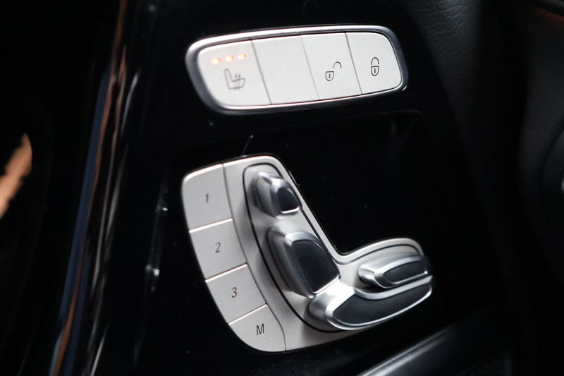 メルセデスベンツ Gクラス G400d AMGﾗｲﾝ　左H ﾗｸﾞｼﾞｭｱﾘｰPKG ﾚｰﾀﾞｰｾｰﾌﾃｨPKG 1ｵｰﾅｰ SR ﾅｯﾊﾟ黒革ｼｰﾄ ﾒﾓﾘｰ付Pｼｰﾄ 全席ﾋｰﾀｰ 純正12.3ｲﾝﾁﾜｲﾄﾞﾅﾋﾞ地ﾃﾞｼﾞ Burmester 360°ｶﾒﾗ appleCarplay AndroidAuto PTS LEDﾗｲﾄ ｱﾀﾞﾌﾟﾃｨﾌﾞﾀﾞﾝﾋﾟﾝｸﾞ AMG20ｲﾝﾁAW　新車保証