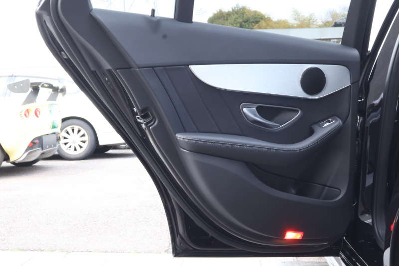 メルセデスベンツ Cクラス C180 ｽﾃｰｼｮﾝﾜｺﾞﾝ ﾛｰﾚｳｽｴﾃﾞｨｼｮﾝ　特別仕様車 AMGｽﾀｲﾘﾝｸﾞPKG ﾚｰﾀﾞｰｾｰﾌﾃｨPKG 黒革 ﾒﾓﾘｰ付ﾊﾟﾜｰｼｰﾄ ｼｰﾄﾋｰﾀｰ ｷｰﾚｽGO 純正ﾅﾋﾞ地ﾃﾞｼﾞ Bﾓﾆﾀｰ 電動Rｹﾞｰﾄ LEDﾍｯﾄﾞ ECOｽﾄｯﾌﾟ AMG18ｲﾝﾁAW　2年保証