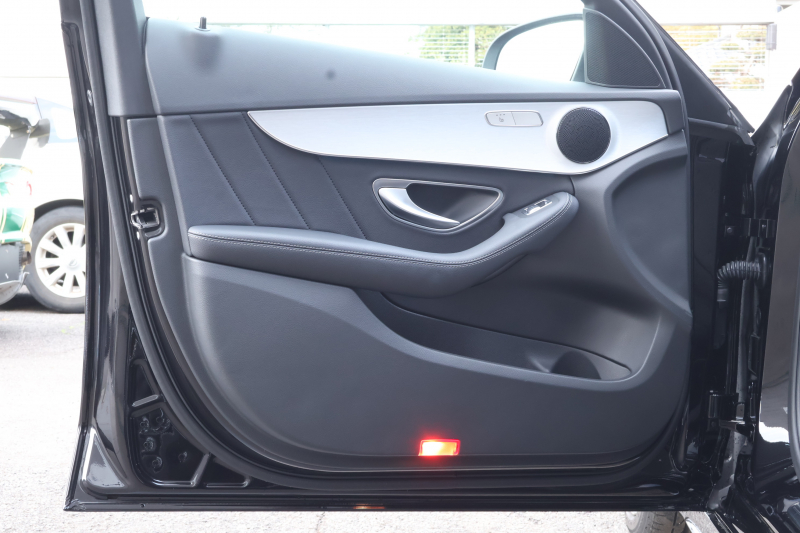 メルセデスベンツ Cクラス C180 ｽﾃｰｼｮﾝﾜｺﾞﾝ ﾛｰﾚｳｽｴﾃﾞｨｼｮﾝ　特別仕様車 AMGｽﾀｲﾘﾝｸﾞPKG ﾚｰﾀﾞｰｾｰﾌﾃｨPKG 黒革 ﾒﾓﾘｰ付ﾊﾟﾜｰｼｰﾄ ｼｰﾄﾋｰﾀｰ ｷｰﾚｽGO 純正ﾅﾋﾞ地ﾃﾞｼﾞ Bﾓﾆﾀｰ 電動Rｹﾞｰﾄ LEDﾍｯﾄﾞ ECOｽﾄｯﾌﾟ AMG18ｲﾝﾁAW　2年保証