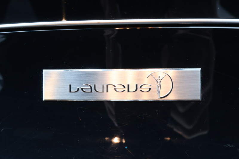 メルセデスベンツ Cクラス C180 ｽﾃｰｼｮﾝﾜｺﾞﾝ ﾛｰﾚｳｽｴﾃﾞｨｼｮﾝ　特別仕様車 AMGｽﾀｲﾘﾝｸﾞPKG ﾚｰﾀﾞｰｾｰﾌﾃｨPKG 黒革 ﾒﾓﾘｰ付ﾊﾟﾜｰｼｰﾄ ｼｰﾄﾋｰﾀｰ ｷｰﾚｽGO 純正ﾅﾋﾞ地ﾃﾞｼﾞ Bﾓﾆﾀｰ 電動Rｹﾞｰﾄ LEDﾍｯﾄﾞ ECOｽﾄｯﾌﾟ AMG18ｲﾝﾁAW　2年保証