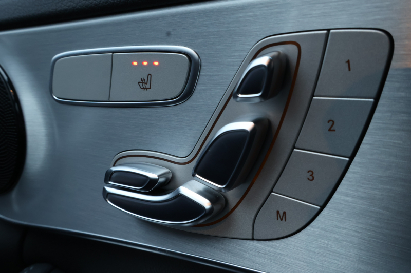 メルセデスベンツ Cクラス C180 ｽﾃｰｼｮﾝﾜｺﾞﾝ ﾛｰﾚｳｽｴﾃﾞｨｼｮﾝ　特別仕様車 AMGｽﾀｲﾘﾝｸﾞPKG ﾚｰﾀﾞｰｾｰﾌﾃｨPKG 黒革 ﾒﾓﾘｰ付ﾊﾟﾜｰｼｰﾄ ｼｰﾄﾋｰﾀｰ ｷｰﾚｽGO 純正ﾅﾋﾞ地ﾃﾞｼﾞ Bﾓﾆﾀｰ 電動Rｹﾞｰﾄ LEDﾍｯﾄﾞ ECOｽﾄｯﾌﾟ AMG18ｲﾝﾁAW　2年保証