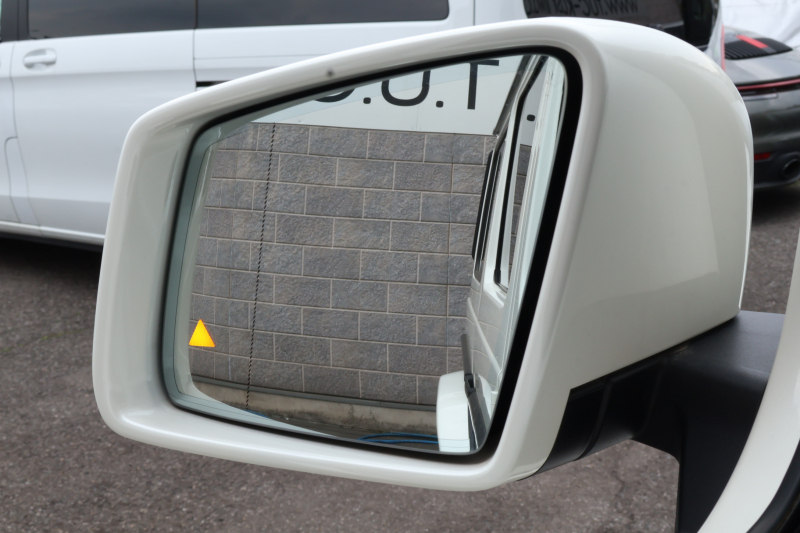 メルセデスベンツ Gクラス G550　後期型 ﾗｸﾞｼﾞｭｱﾘｰPKG AMGｶｰﾎﾞﾝﾌｧｲﾊﾞｰｲﾝﾃﾘｱﾄﾘﾑ ﾃﾞｨｽﾄﾛﾆｯｸ&BSM 7AT SR designo黒革ｼｰﾄ 全席ﾋｰﾀｰ 純正8ｲﾝﾁﾜｲﾄﾞﾅﾋﾞ地ﾃﾞｼﾞ harman/kardonｻﾗｳﾝﾄﾞ B&Sﾓﾆﾀｰ AppleCarPlay PTS ｷｾﾉﾝﾗｲﾄ AMG19ｲﾝﾁAW　2年保証