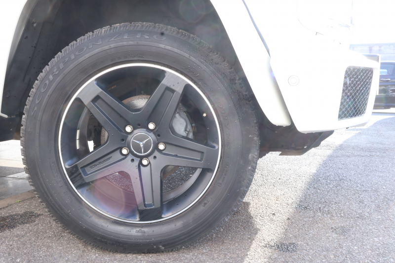 メルセデスベンツ Gクラス G550　後期型 ﾗｸﾞｼﾞｭｱﾘｰPKG AMGｶｰﾎﾞﾝﾌｧｲﾊﾞｰｲﾝﾃﾘｱﾄﾘﾑ ﾃﾞｨｽﾄﾛﾆｯｸ&BSM 7AT SR designo黒革ｼｰﾄ 全席ﾋｰﾀｰ 純正8ｲﾝﾁﾜｲﾄﾞﾅﾋﾞ地ﾃﾞｼﾞ harman/kardonｻﾗｳﾝﾄﾞ B&Sﾓﾆﾀｰ AppleCarPlay PTS ｷｾﾉﾝﾗｲﾄ AMG19ｲﾝﾁAW　2年保証