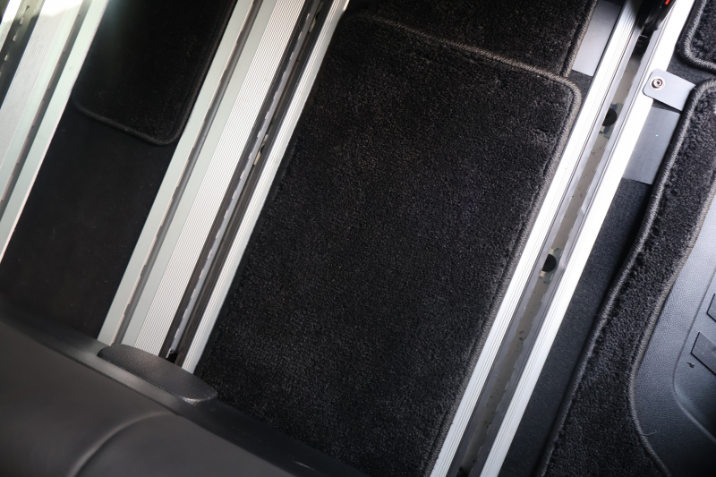 メルセデスベンツ Vクラス V220d ﾏﾙｺﾎﾟｰﾛﾎﾗｲｿﾞﾝ 　ﾚｰﾀﾞｰｾｰﾌﾃｨPKG 1ｵｰﾅｰ ﾎﾟｯﾌﾟｱｯﾌﾟﾙｰﾌ 最大5名就寝可能 回転式ｼｰﾄ 黒革 ｼｰﾄﾋｰﾀｰ ﾍﾞﾝﾁﾚｰﾀｰ MBUX 純正10.25ｲﾝﾁﾅﾋﾞ地ﾃﾞｼﾞ 360°ｶﾒﾗ 電動ﾃﾞｭｱﾙｽﾗｲﾄﾞﾄﾞｱ 電動Rｹﾞｰﾄ LEDﾍｯﾄﾞﾗｲﾄ 純正18ｲﾝﾁAW　新車保証