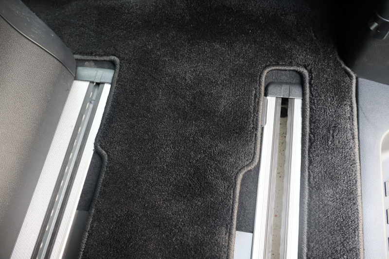 メルセデスベンツ Vクラス V220d ﾏﾙｺﾎﾟｰﾛﾎﾗｲｿﾞﾝ 　ﾚｰﾀﾞｰｾｰﾌﾃｨPKG 1ｵｰﾅｰ ﾎﾟｯﾌﾟｱｯﾌﾟﾙｰﾌ 最大5名就寝可能 回転式ｼｰﾄ 黒革 ｼｰﾄﾋｰﾀｰ ﾍﾞﾝﾁﾚｰﾀｰ MBUX 純正10.25ｲﾝﾁﾅﾋﾞ地ﾃﾞｼﾞ 360°ｶﾒﾗ 電動ﾃﾞｭｱﾙｽﾗｲﾄﾞﾄﾞｱ 電動Rｹﾞｰﾄ LEDﾍｯﾄﾞﾗｲﾄ 純正18ｲﾝﾁAW　新車保証