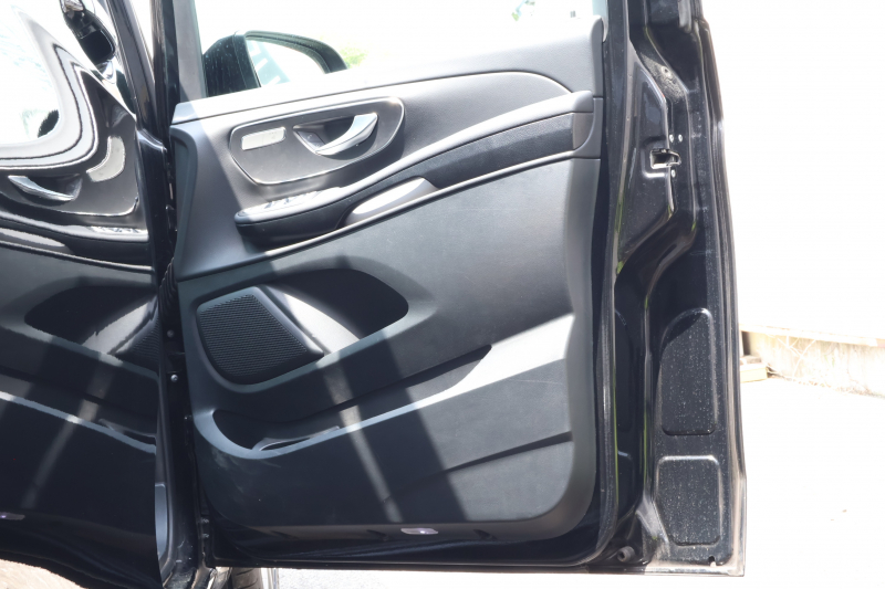 メルセデスベンツ Vクラス V220d ﾏﾙｺﾎﾟｰﾛﾎﾗｲｿﾞﾝ 　ﾚｰﾀﾞｰｾｰﾌﾃｨPKG 1ｵｰﾅｰ ﾎﾟｯﾌﾟｱｯﾌﾟﾙｰﾌ 最大5名就寝可能 回転式ｼｰﾄ 黒革 ｼｰﾄﾋｰﾀｰ ﾍﾞﾝﾁﾚｰﾀｰ MBUX 純正10.25ｲﾝﾁﾅﾋﾞ地ﾃﾞｼﾞ 360°ｶﾒﾗ 電動ﾃﾞｭｱﾙｽﾗｲﾄﾞﾄﾞｱ 電動Rｹﾞｰﾄ LEDﾍｯﾄﾞﾗｲﾄ 純正18ｲﾝﾁAW　新車保証