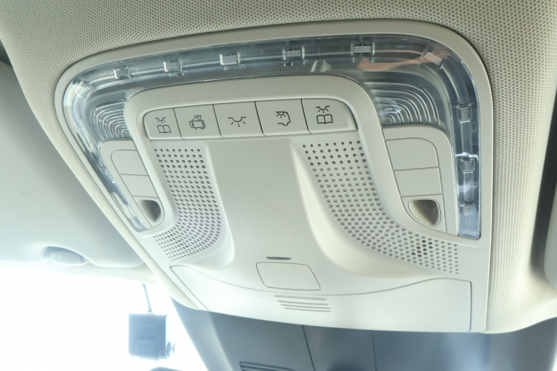 メルセデスベンツ Vクラス V220d ﾏﾙｺﾎﾟｰﾛﾎﾗｲｿﾞﾝ 　ﾚｰﾀﾞｰｾｰﾌﾃｨPKG 1ｵｰﾅｰ ﾎﾟｯﾌﾟｱｯﾌﾟﾙｰﾌ 最大5名就寝可能 回転式ｼｰﾄ 黒革 ｼｰﾄﾋｰﾀｰ ﾍﾞﾝﾁﾚｰﾀｰ MBUX 純正10.25ｲﾝﾁﾅﾋﾞ地ﾃﾞｼﾞ 360°ｶﾒﾗ 電動ﾃﾞｭｱﾙｽﾗｲﾄﾞﾄﾞｱ 電動Rｹﾞｰﾄ LEDﾍｯﾄﾞﾗｲﾄ 純正18ｲﾝﾁAW　新車保証