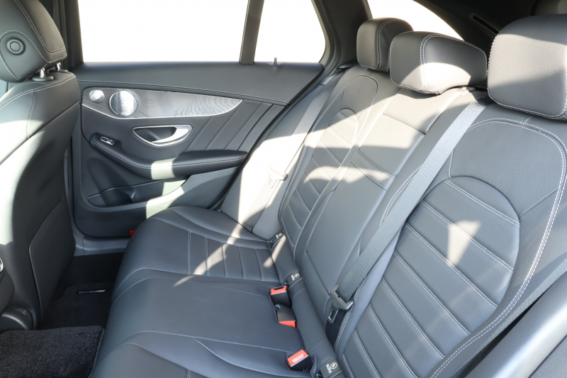 AMG Cクラス C43 4MATIC ｽﾃｰｼｮﾝﾜｺﾞﾝ 　後期型 AMGｽﾀｲﾘﾝｸﾞPKG ﾚｰﾀﾞｰｾｰﾌﾃｨPKG ｴｱﾊﾞﾗﾝｽPKG ﾊﾟﾉﾗﾏSR 黒革 ｼｰﾄﾋｰﾀ 純正10.25ｲﾝﾁﾅﾋﾞ地ﾃﾞｼﾞ ｺｯｸﾋﾟｯﾄDisp AppleCarPlay Burmesterｻﾗｳﾝﾄﾞ Bﾓﾆﾀｰ 電動Rｹﾞｰﾄ ﾌｯﾄﾄﾗﾝｸOP AMG19ｲﾝﾁAW　2年保証