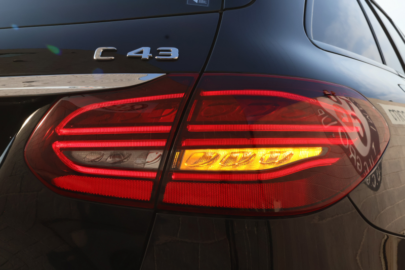 AMG Cクラス C43 4MATIC ｽﾃｰｼｮﾝﾜｺﾞﾝ 　後期型 AMGｽﾀｲﾘﾝｸﾞPKG ﾚｰﾀﾞｰｾｰﾌﾃｨPKG ｴｱﾊﾞﾗﾝｽPKG ﾊﾟﾉﾗﾏSR 黒革 ｼｰﾄﾋｰﾀ 純正10.25ｲﾝﾁﾅﾋﾞ地ﾃﾞｼﾞ ｺｯｸﾋﾟｯﾄDisp AppleCarPlay Burmesterｻﾗｳﾝﾄﾞ Bﾓﾆﾀｰ 電動Rｹﾞｰﾄ ﾌｯﾄﾄﾗﾝｸOP AMG19ｲﾝﾁAW　2年保証