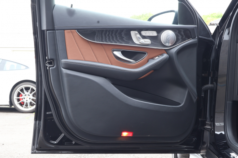 AMG GLC GLC43 4MATIC　後期型 ﾚｻﾞｰｴｸｽｸﾙｰｼﾌﾞPKG ﾚｰﾀﾞｰｾｰﾌﾃｨPKG ｴｱﾊﾞﾗﾝｽPKG ﾊﾟﾉﾗﾏSR 茶革ｼｰﾄ ｼｰﾄﾋｰﾀ ﾍﾞﾝﾁﾚｰﾀ MBUX 純正10.25ｲﾝﾁﾅﾋﾞ地ﾃﾞｼﾞ ｺｯｸﾋﾟｯﾄDisp 360°ｶﾒﾗ Burmester PTS 電動Rｹﾞｰﾄ HUD AMG20ｲﾝﾁAW　2年保証