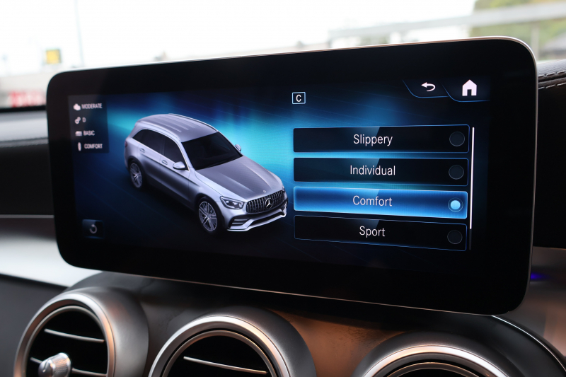 AMG GLC GLC43 4MATIC　後期型 ﾚｻﾞｰｴｸｽｸﾙｰｼﾌﾞPKG ﾚｰﾀﾞｰｾｰﾌﾃｨPKG ｴｱﾊﾞﾗﾝｽPKG ﾊﾟﾉﾗﾏSR 茶革ｼｰﾄ ｼｰﾄﾋｰﾀ ﾍﾞﾝﾁﾚｰﾀ MBUX 純正10.25ｲﾝﾁﾅﾋﾞ地ﾃﾞｼﾞ ｺｯｸﾋﾟｯﾄDisp 360°ｶﾒﾗ Burmester PTS 電動Rｹﾞｰﾄ HUD AMG20ｲﾝﾁAW　2年保証