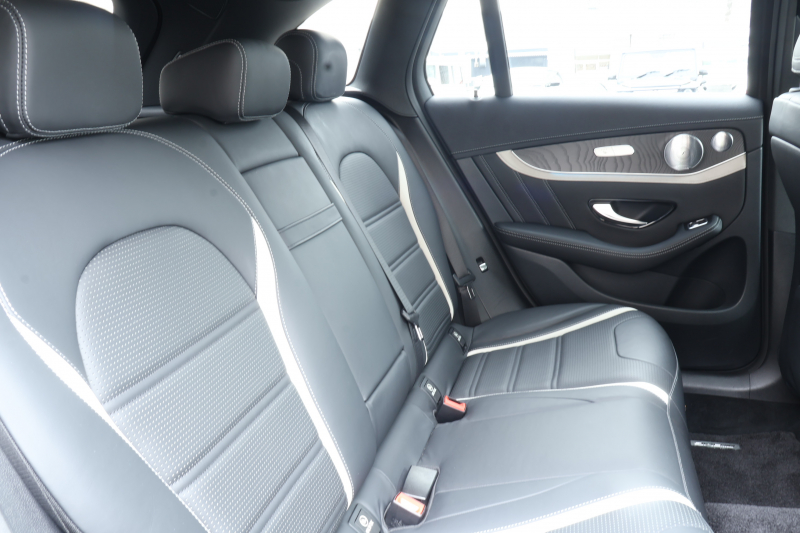 AMG GLC GLC63S 4MATIC+　ﾚｻﾞｰｴｸｽｸﾙｰｼﾌﾞPKG ｴｱﾊﾞﾗﾝｽPKG ﾚｰﾀﾞｰｾｰﾌﾃｨPKG 1ｵｰﾅｰ ﾊﾟﾉﾗﾐｯｸSR 黒ﾅｯﾊﾟ革ｼｰﾄ ｼｰﾄﾋｰﾀｰ ｷｰﾚｽGO 純正ﾅﾋﾞ地ﾃﾞｼﾞ 360度ｶﾒﾗｼｽﾃﾑ PTS Burmester HUD 電動Rｹﾞｰﾄ LEDﾍｯﾄﾞﾗｲﾄ AMG21ｲﾝﾁAW　2年保証