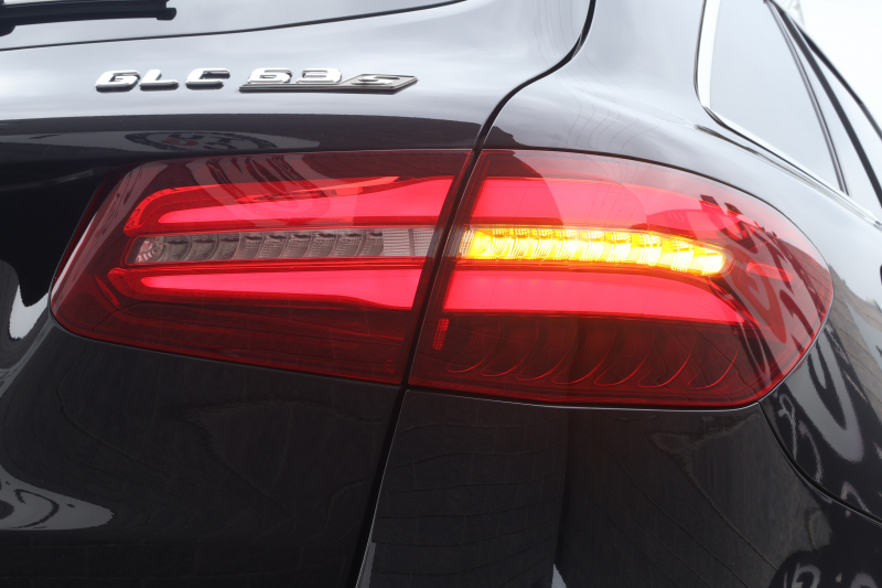 AMG GLC GLC63S 4MATIC+　ﾚｻﾞｰｴｸｽｸﾙｰｼﾌﾞPKG ｴｱﾊﾞﾗﾝｽPKG ﾚｰﾀﾞｰｾｰﾌﾃｨPKG 1ｵｰﾅｰ ﾊﾟﾉﾗﾐｯｸSR 黒ﾅｯﾊﾟ革ｼｰﾄ ｼｰﾄﾋｰﾀｰ ｷｰﾚｽGO 純正ﾅﾋﾞ地ﾃﾞｼﾞ 360度ｶﾒﾗｼｽﾃﾑ PTS Burmester HUD 電動Rｹﾞｰﾄ LEDﾍｯﾄﾞﾗｲﾄ AMG21ｲﾝﾁAW　2年保証