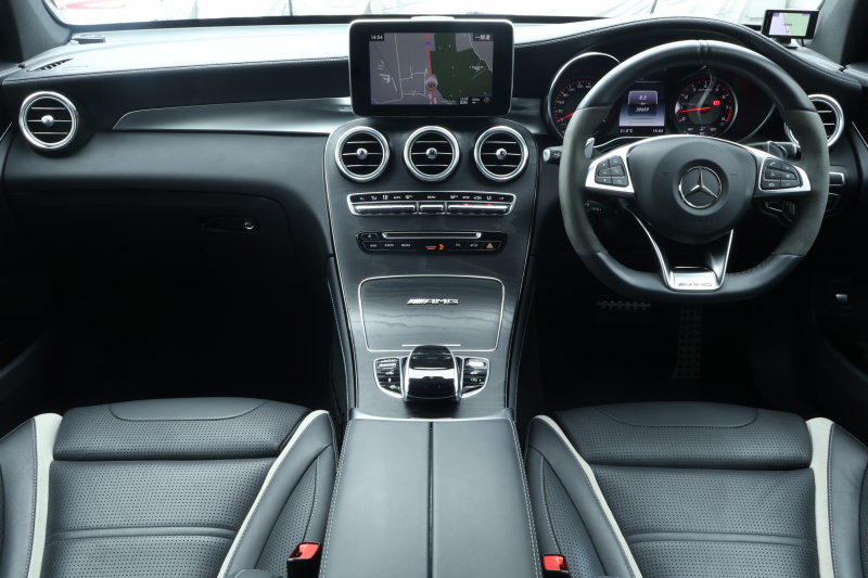 AMG GLC GLC63S 4MATIC+　ﾚｻﾞｰｴｸｽｸﾙｰｼﾌﾞPKG ｴｱﾊﾞﾗﾝｽPKG ﾚｰﾀﾞｰｾｰﾌﾃｨPKG 1ｵｰﾅｰ ﾊﾟﾉﾗﾐｯｸSR 黒ﾅｯﾊﾟ革ｼｰﾄ ｼｰﾄﾋｰﾀｰ ｷｰﾚｽGO 純正ﾅﾋﾞ地ﾃﾞｼﾞ 360度ｶﾒﾗｼｽﾃﾑ PTS Burmester HUD 電動Rｹﾞｰﾄ LEDﾍｯﾄﾞﾗｲﾄ AMG21ｲﾝﾁAW　2年保証