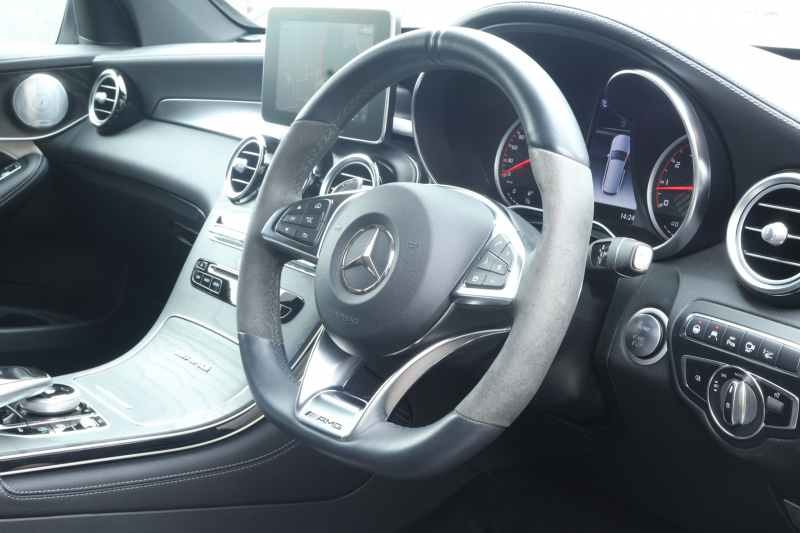 AMG GLC GLC63S 4MATIC+　ﾚｻﾞｰｴｸｽｸﾙｰｼﾌﾞPKG ｴｱﾊﾞﾗﾝｽPKG ﾚｰﾀﾞｰｾｰﾌﾃｨPKG 1ｵｰﾅｰ ﾊﾟﾉﾗﾐｯｸSR 黒ﾅｯﾊﾟ革ｼｰﾄ ｼｰﾄﾋｰﾀｰ ｷｰﾚｽGO 純正ﾅﾋﾞ地ﾃﾞｼﾞ 360度ｶﾒﾗｼｽﾃﾑ PTS Burmester HUD 電動Rｹﾞｰﾄ LEDﾍｯﾄﾞﾗｲﾄ AMG21ｲﾝﾁAW　2年保証