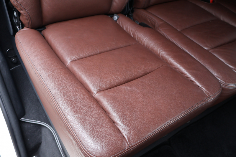 メルセデスベンツ Gクラス G350d　後期型 ﾗｸﾞｼﾞｭｱﾘｰPKG ｴｸｽﾃﾘｱｽﾃﾝﾚｽPKG ｸﾛｰﾑPKG ﾃﾞｨｽﾄﾛﾆｯｸ&BSM 7AT SR 茶革ｼｰﾄ ﾒﾓﾘｰ付Pｼｰﾄ 全席ﾋｰﾀｰ 純正8ｲﾝﾁﾜｲﾄﾞﾅﾋﾞ地ﾃﾞｼﾞ Bｶﾒﾗ harman/kardon LOGIC7ｻﾗｳﾝﾄﾞ appleCarplay AndroidAuto PTS ｷｾﾉﾝ 純正18ｲﾝﾁAW　2年保証