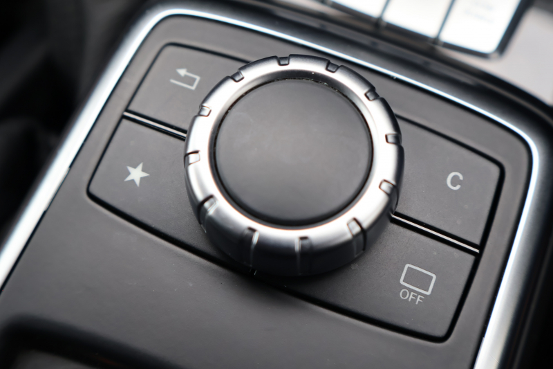 メルセデスベンツ Gクラス G350d　後期型 ﾗｸﾞｼﾞｭｱﾘｰPKG ｴｸｽﾃﾘｱｽﾃﾝﾚｽPKG ｸﾛｰﾑPKG ﾃﾞｨｽﾄﾛﾆｯｸ&BSM 7AT SR 茶革ｼｰﾄ ﾒﾓﾘｰ付Pｼｰﾄ 全席ﾋｰﾀｰ 純正8ｲﾝﾁﾜｲﾄﾞﾅﾋﾞ地ﾃﾞｼﾞ Bｶﾒﾗ harman/kardon LOGIC7ｻﾗｳﾝﾄﾞ appleCarplay AndroidAuto PTS ｷｾﾉﾝ 純正18ｲﾝﾁAW　2年保証