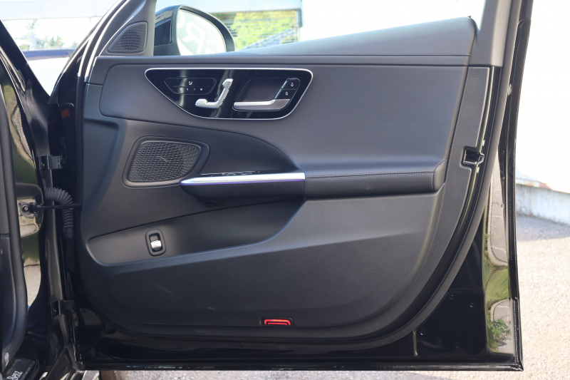 メルセデスベンツ Cクラス C200ｽﾃｰｼｮﾝﾜｺﾞﾝ AVG(ISG搭載ﾓﾃﾞﾙ)　ﾚｻﾞｰｴｸｽｸﾙｰｼﾌﾞPKG AMGﾗｲﾝPKG ﾍﾞｰｼｯｸPKG ﾚｰﾀﾞｰｾｰﾌﾃｨPKG 1ｵｰﾅｰ ﾊﾟﾉﾗﾏSR 黒革 ｼｰﾄﾋｰﾀｰ 純正ﾅﾋﾞ地ﾃﾞｼﾞ MBUX ARﾅﾋﾞ 360度ｶﾒﾗ AppleCarPlay AndroidAuto PTS HUD  AMG18ｲﾝﾁAW　新車保証