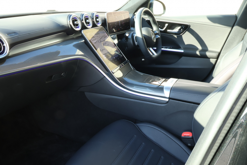 メルセデスベンツ Cクラス C200ｽﾃｰｼｮﾝﾜｺﾞﾝ AVG(ISG搭載ﾓﾃﾞﾙ)　ﾚｻﾞｰｴｸｽｸﾙｰｼﾌﾞPKG AMGﾗｲﾝPKG ﾍﾞｰｼｯｸPKG ﾚｰﾀﾞｰｾｰﾌﾃｨPKG 1ｵｰﾅｰ ﾊﾟﾉﾗﾏSR 黒革 ｼｰﾄﾋｰﾀｰ 純正ﾅﾋﾞ地ﾃﾞｼﾞ MBUX ARﾅﾋﾞ 360度ｶﾒﾗ AppleCarPlay AndroidAuto PTS HUD  AMG18ｲﾝﾁAW　新車保証