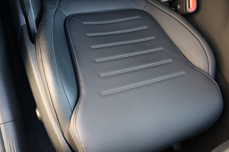 メルセデスベンツ Cクラス C200ｽﾃｰｼｮﾝﾜｺﾞﾝ AVG(ISG搭載ﾓﾃﾞﾙ)　ﾚｻﾞｰｴｸｽｸﾙｰｼﾌﾞPKG AMGﾗｲﾝPKG ﾍﾞｰｼｯｸPKG ﾚｰﾀﾞｰｾｰﾌﾃｨPKG 1ｵｰﾅｰ ﾊﾟﾉﾗﾏSR 黒革 ｼｰﾄﾋｰﾀｰ 純正ﾅﾋﾞ地ﾃﾞｼﾞ MBUX ARﾅﾋﾞ 360度ｶﾒﾗ AppleCarPlay AndroidAuto PTS HUD  AMG18ｲﾝﾁAW　新車保証