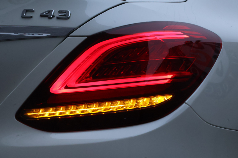 AMG Cクラス C43 4MATIC 　後期型 AMGｽﾀｲﾘﾝｸﾞPKG ﾚｰﾀﾞｰｾｰﾌﾃｨPKG ｴｱﾊﾞﾗﾝｽPKG ﾊﾟﾉﾗﾏSR ｸﾗﾝﾍﾞﾘｰ赤革 ｼｰﾄﾋｰﾀ 純正10.25ｲﾝﾁﾅﾋﾞ地ﾃﾞｼﾞ ｺｯｸﾋﾟｯﾄDisp AppleCarPlay Burmesterｻﾗｳﾝﾄﾞ Bﾓﾆﾀｰ 電動Rｹﾞｰﾄ ﾌｯﾄﾄﾗﾝｸOP 18ｲﾝﾁAW　2年保証