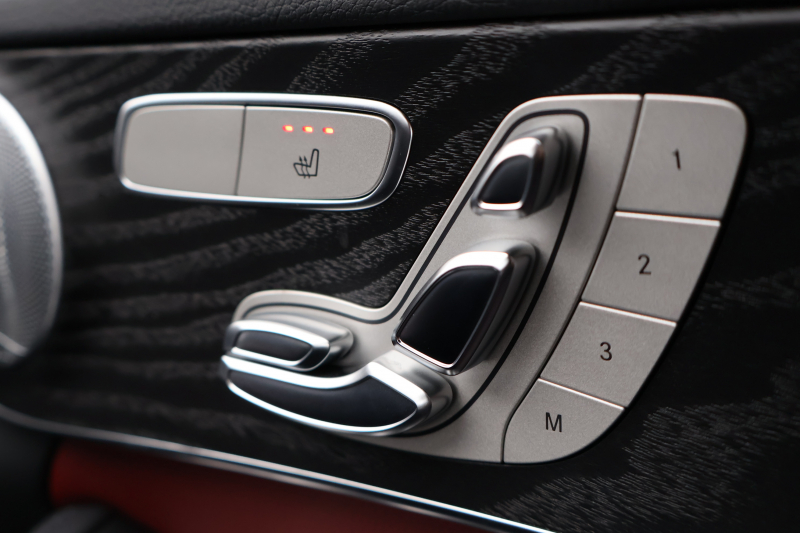 AMG Cクラス C43 4MATIC 　後期型 AMGｽﾀｲﾘﾝｸﾞPKG ﾚｰﾀﾞｰｾｰﾌﾃｨPKG ｴｱﾊﾞﾗﾝｽPKG ﾊﾟﾉﾗﾏSR ｸﾗﾝﾍﾞﾘｰ赤革 ｼｰﾄﾋｰﾀ 純正10.25ｲﾝﾁﾅﾋﾞ地ﾃﾞｼﾞ ｺｯｸﾋﾟｯﾄDisp AppleCarPlay Burmesterｻﾗｳﾝﾄﾞ Bﾓﾆﾀｰ 電動Rｹﾞｰﾄ ﾌｯﾄﾄﾗﾝｸOP 18ｲﾝﾁAW　2年保証