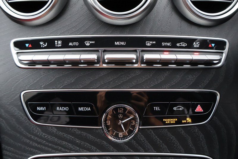 AMG Cクラス C43 4MATIC 　後期型 AMGｽﾀｲﾘﾝｸﾞPKG ﾚｰﾀﾞｰｾｰﾌﾃｨPKG ｴｱﾊﾞﾗﾝｽPKG ﾊﾟﾉﾗﾏSR ｸﾗﾝﾍﾞﾘｰ赤革 ｼｰﾄﾋｰﾀ 純正10.25ｲﾝﾁﾅﾋﾞ地ﾃﾞｼﾞ ｺｯｸﾋﾟｯﾄDisp AppleCarPlay Burmesterｻﾗｳﾝﾄﾞ Bﾓﾆﾀｰ 電動Rｹﾞｰﾄ ﾌｯﾄﾄﾗﾝｸOP 18ｲﾝﾁAW　2年保証