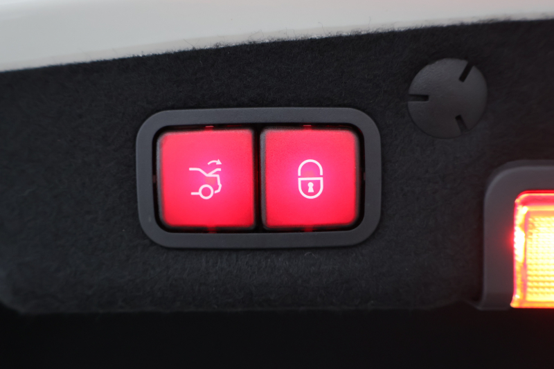 AMG Cクラス C43 4MATIC 　後期型 AMGｽﾀｲﾘﾝｸﾞPKG ﾚｰﾀﾞｰｾｰﾌﾃｨPKG ｴｱﾊﾞﾗﾝｽPKG ﾊﾟﾉﾗﾏSR ｸﾗﾝﾍﾞﾘｰ赤革 ｼｰﾄﾋｰﾀ 純正10.25ｲﾝﾁﾅﾋﾞ地ﾃﾞｼﾞ ｺｯｸﾋﾟｯﾄDisp AppleCarPlay Burmesterｻﾗｳﾝﾄﾞ Bﾓﾆﾀｰ 電動Rｹﾞｰﾄ ﾌｯﾄﾄﾗﾝｸOP 18ｲﾝﾁAW　2年保証