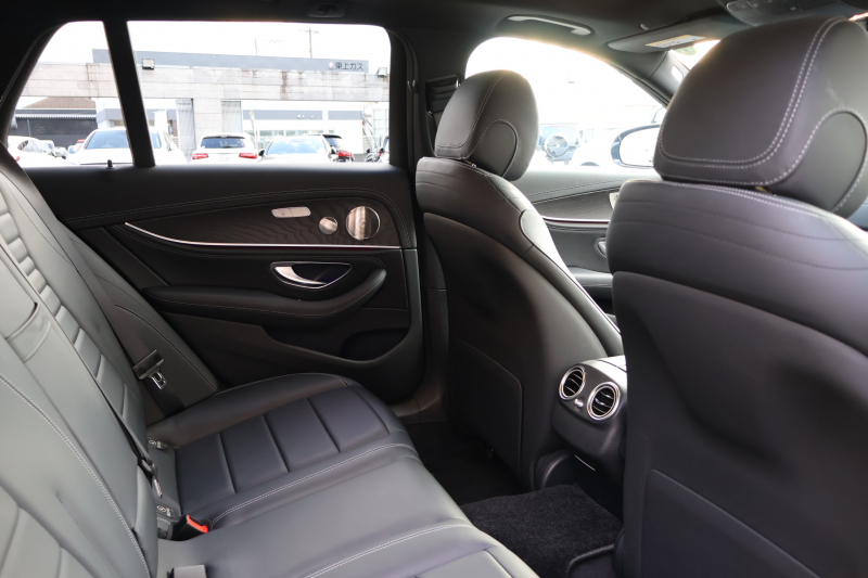 メルセデスベンツ Eクラス E300 ｽﾃｰｼｮﾝﾜｺﾞﾝ ｽﾎﾟｰﾂ　後期型 ｴｸｽｸﾙｰｼﾌﾞPKG ｴｱﾊﾞﾗﾝｽPKG ﾚｰﾀﾞｰｾｰﾌﾃｨPKG ﾊﾟﾉﾗﾏSR 黒ﾅｯﾊﾟ革 ｼｰﾄﾋｰﾀ MBUX 純正ﾅﾋﾞ地ﾃﾞｼﾞ  AppleCarPlay 360°ｶﾒﾗ Burmester ﾜｲﾔﾚｽﾁｬｰｼﾞﾝｸﾞ HUD PTS ｴｱｻｽ AMG19ｲﾝﾁAW　2年保証