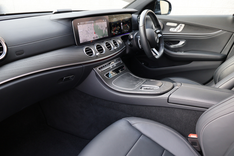 メルセデスベンツ Eクラス E300 ｽﾃｰｼｮﾝﾜｺﾞﾝ ｽﾎﾟｰﾂ　後期型 ｴｸｽｸﾙｰｼﾌﾞPKG ｴｱﾊﾞﾗﾝｽPKG ﾚｰﾀﾞｰｾｰﾌﾃｨPKG ﾊﾟﾉﾗﾏSR 黒ﾅｯﾊﾟ革 ｼｰﾄﾋｰﾀ MBUX 純正ﾅﾋﾞ地ﾃﾞｼﾞ  AppleCarPlay 360°ｶﾒﾗ Burmester ﾜｲﾔﾚｽﾁｬｰｼﾞﾝｸﾞ HUD PTS ｴｱｻｽ AMG19ｲﾝﾁAW　2年保証