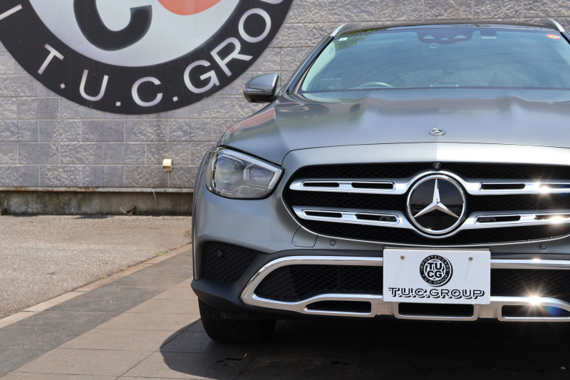 メルセデスベンツ Eクラス E220d 4MATIC ｵｰﾙﾃﾚｲﾝ　後期型 ｴｸｽｸﾙｰｼﾌﾞPKG ｴﾅｼﾞｬｲｼﾞﾝｸﾞPKG ﾚｰﾀﾞｰｾｰﾌﾃｨPKG ﾊﾟﾉﾗﾏSR 黒ﾅｯﾊﾟ革 ｼｰﾄﾋｰﾀ ﾍﾞﾝﾁﾚｰﾀ 360°ｶﾒﾗ MBUX ARﾅﾋﾞｹﾞｰｼｮﾝ Burmester ﾜｲﾔﾚｽﾁｬｰｼﾞﾝｸﾞ HUD ｴｱｻｽ 純正19ｲﾝﾁAW　2年保証