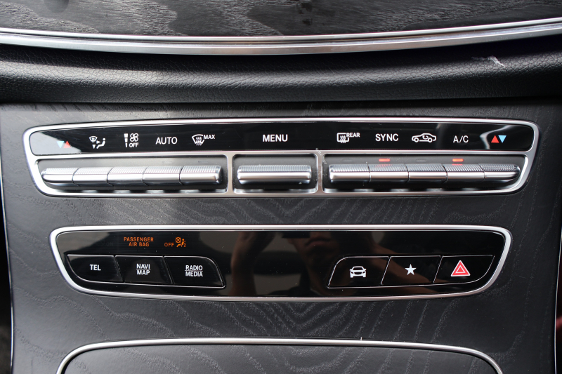 メルセデスベンツ Eクラス E220d 4MATIC ｵｰﾙﾃﾚｲﾝ　後期型 ｴｸｽｸﾙｰｼﾌﾞPKG ｴﾅｼﾞｬｲｼﾞﾝｸﾞPKG ﾚｰﾀﾞｰｾｰﾌﾃｨPKG ﾊﾟﾉﾗﾏSR 黒ﾅｯﾊﾟ革 ｼｰﾄﾋｰﾀ ﾍﾞﾝﾁﾚｰﾀ 360°ｶﾒﾗ MBUX ARﾅﾋﾞｹﾞｰｼｮﾝ Burmester ﾜｲﾔﾚｽﾁｬｰｼﾞﾝｸﾞ HUD ｴｱｻｽ 純正19ｲﾝﾁAW　2年保証