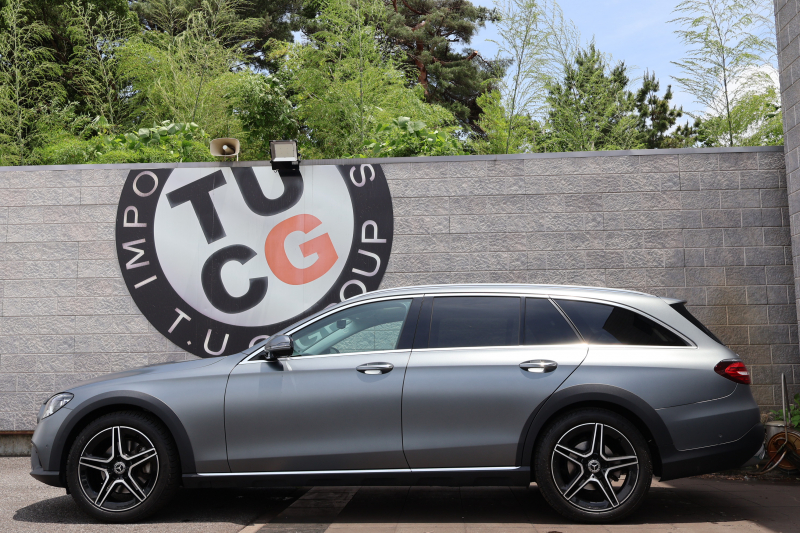 メルセデスベンツ Eクラス E220d 4MATIC ｵｰﾙﾃﾚｲﾝ　後期型 ｴｸｽｸﾙｰｼﾌﾞPKG ｴﾅｼﾞｬｲｼﾞﾝｸﾞPKG ﾚｰﾀﾞｰｾｰﾌﾃｨPKG ﾊﾟﾉﾗﾏSR 黒ﾅｯﾊﾟ革 ｼｰﾄﾋｰﾀ ﾍﾞﾝﾁﾚｰﾀ 360°ｶﾒﾗ MBUX ARﾅﾋﾞｹﾞｰｼｮﾝ Burmester ﾜｲﾔﾚｽﾁｬｰｼﾞﾝｸﾞ HUD ｴｱｻｽ 純正19ｲﾝﾁAW　2年保証