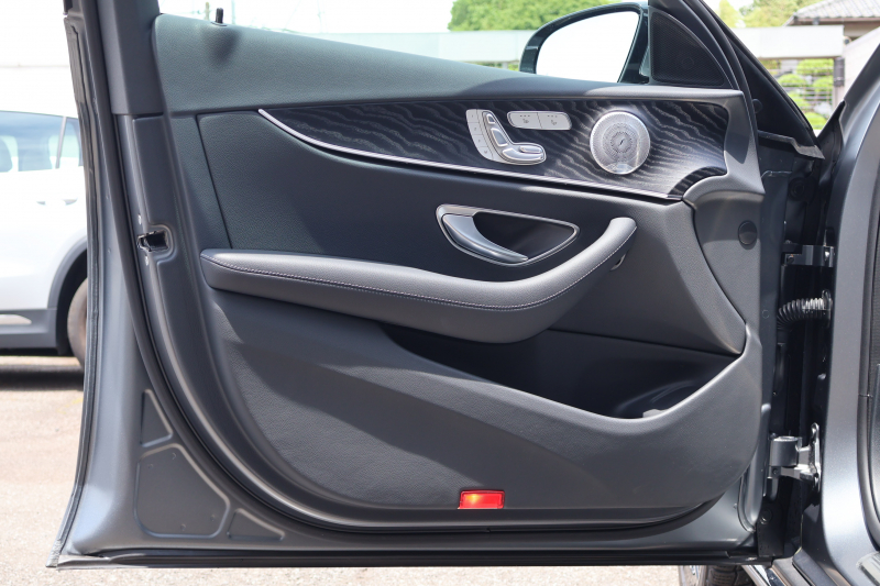 メルセデスベンツ Eクラス E220d 4MATIC ｵｰﾙﾃﾚｲﾝ　後期型 ｴｸｽｸﾙｰｼﾌﾞPKG ｴﾅｼﾞｬｲｼﾞﾝｸﾞPKG ﾚｰﾀﾞｰｾｰﾌﾃｨPKG ﾊﾟﾉﾗﾏSR 黒ﾅｯﾊﾟ革 ｼｰﾄﾋｰﾀ ﾍﾞﾝﾁﾚｰﾀ 360°ｶﾒﾗ MBUX ARﾅﾋﾞｹﾞｰｼｮﾝ Burmester ﾜｲﾔﾚｽﾁｬｰｼﾞﾝｸﾞ HUD ｴｱｻｽ 純正19ｲﾝﾁAW　2年保証