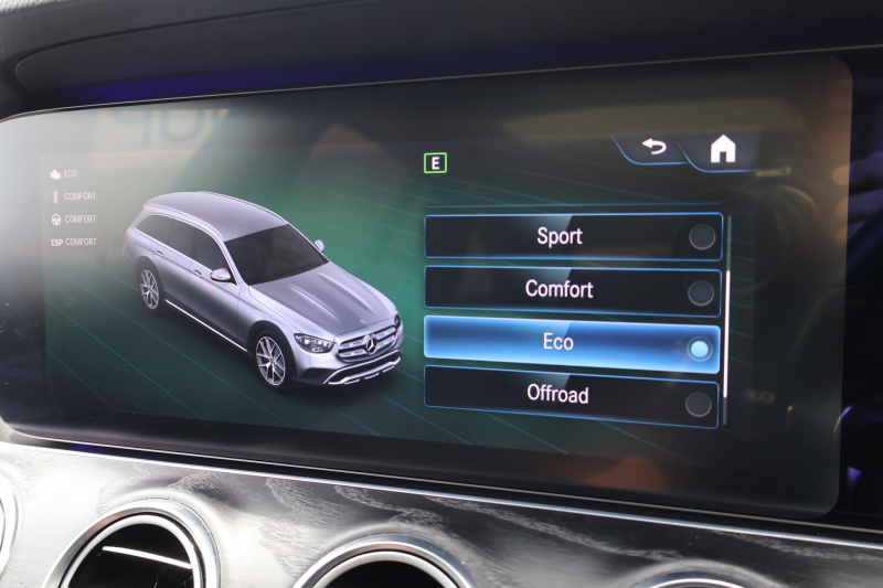 メルセデスベンツ Eクラス E220d 4MATIC ｵｰﾙﾃﾚｲﾝ　後期型 ｴｸｽｸﾙｰｼﾌﾞPKG ｴﾅｼﾞｬｲｼﾞﾝｸﾞPKG ﾚｰﾀﾞｰｾｰﾌﾃｨPKG ﾊﾟﾉﾗﾏSR 黒ﾅｯﾊﾟ革 ｼｰﾄﾋｰﾀ ﾍﾞﾝﾁﾚｰﾀ 360°ｶﾒﾗ MBUX ARﾅﾋﾞｹﾞｰｼｮﾝ Burmester ﾜｲﾔﾚｽﾁｬｰｼﾞﾝｸﾞ HUD ｴｱｻｽ 純正19ｲﾝﾁAW　2年保証