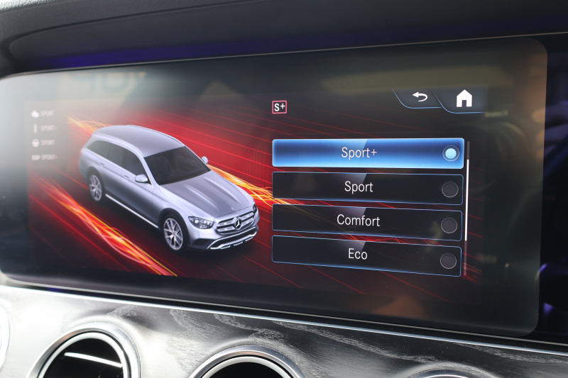 メルセデスベンツ Eクラス E220d 4MATIC ｵｰﾙﾃﾚｲﾝ　後期型 ｴｸｽｸﾙｰｼﾌﾞPKG ｴﾅｼﾞｬｲｼﾞﾝｸﾞPKG ﾚｰﾀﾞｰｾｰﾌﾃｨPKG ﾊﾟﾉﾗﾏSR 黒ﾅｯﾊﾟ革 ｼｰﾄﾋｰﾀ ﾍﾞﾝﾁﾚｰﾀ 360°ｶﾒﾗ MBUX ARﾅﾋﾞｹﾞｰｼｮﾝ Burmester ﾜｲﾔﾚｽﾁｬｰｼﾞﾝｸﾞ HUD ｴｱｻｽ 純正19ｲﾝﾁAW　2年保証