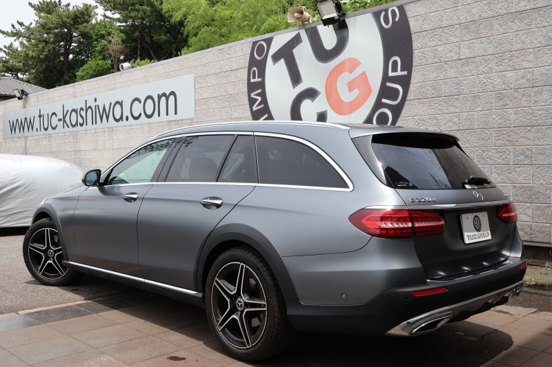 メルセデスベンツ Eクラス E220d 4MATIC ｵｰﾙﾃﾚｲﾝ　後期型 ｴｸｽｸﾙｰｼﾌﾞPKG ｴﾅｼﾞｬｲｼﾞﾝｸﾞPKG ﾚｰﾀﾞｰｾｰﾌﾃｨPKG ﾊﾟﾉﾗﾏSR 黒ﾅｯﾊﾟ革 ｼｰﾄﾋｰﾀ ﾍﾞﾝﾁﾚｰﾀ 360°ｶﾒﾗ MBUX ARﾅﾋﾞｹﾞｰｼｮﾝ Burmester ﾜｲﾔﾚｽﾁｬｰｼﾞﾝｸﾞ HUD ｴｱｻｽ 純正19ｲﾝﾁAW　2年保証